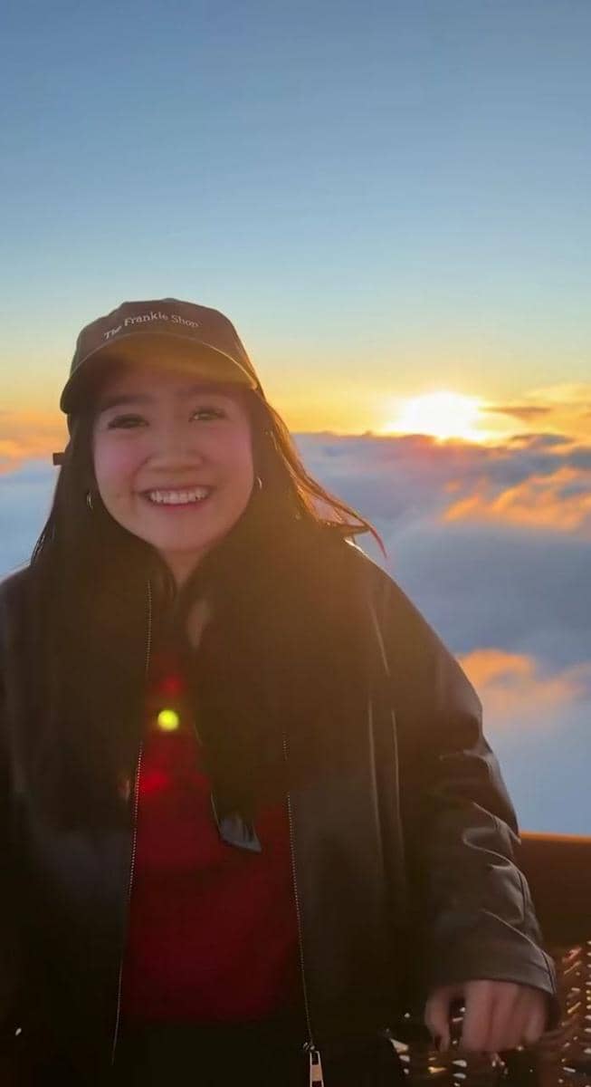 Febby Rastanty naik balon udara di Melbourne.