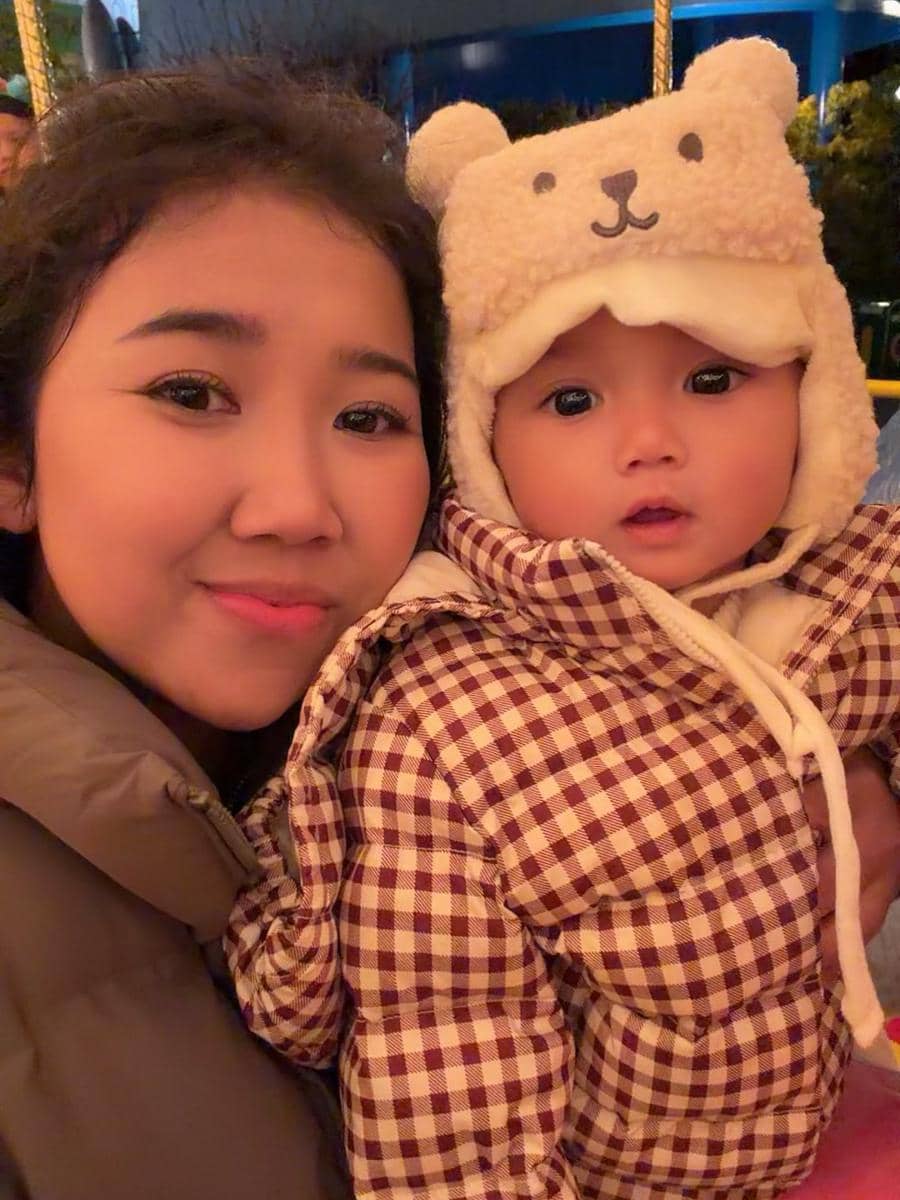 Kiky Saputri dan keluarga main di Universal Studio Jepang.