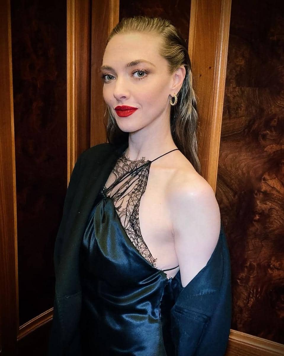 Inspirasi gaya rambut ala Amanda Seyfried