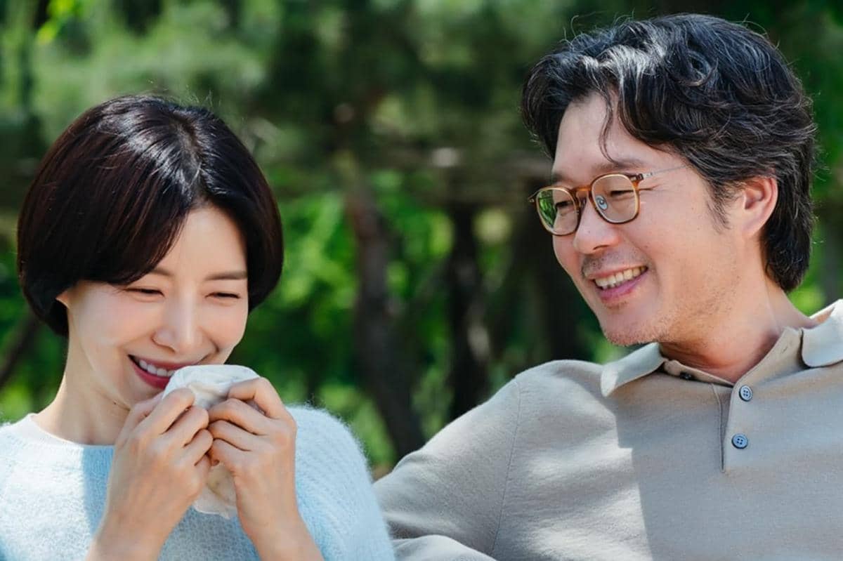 Yoon Se Ah dan Yoo Jae Myung di drakor Love Me