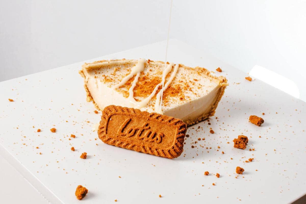 ilustrasi Lotus Biscoff cheesecake