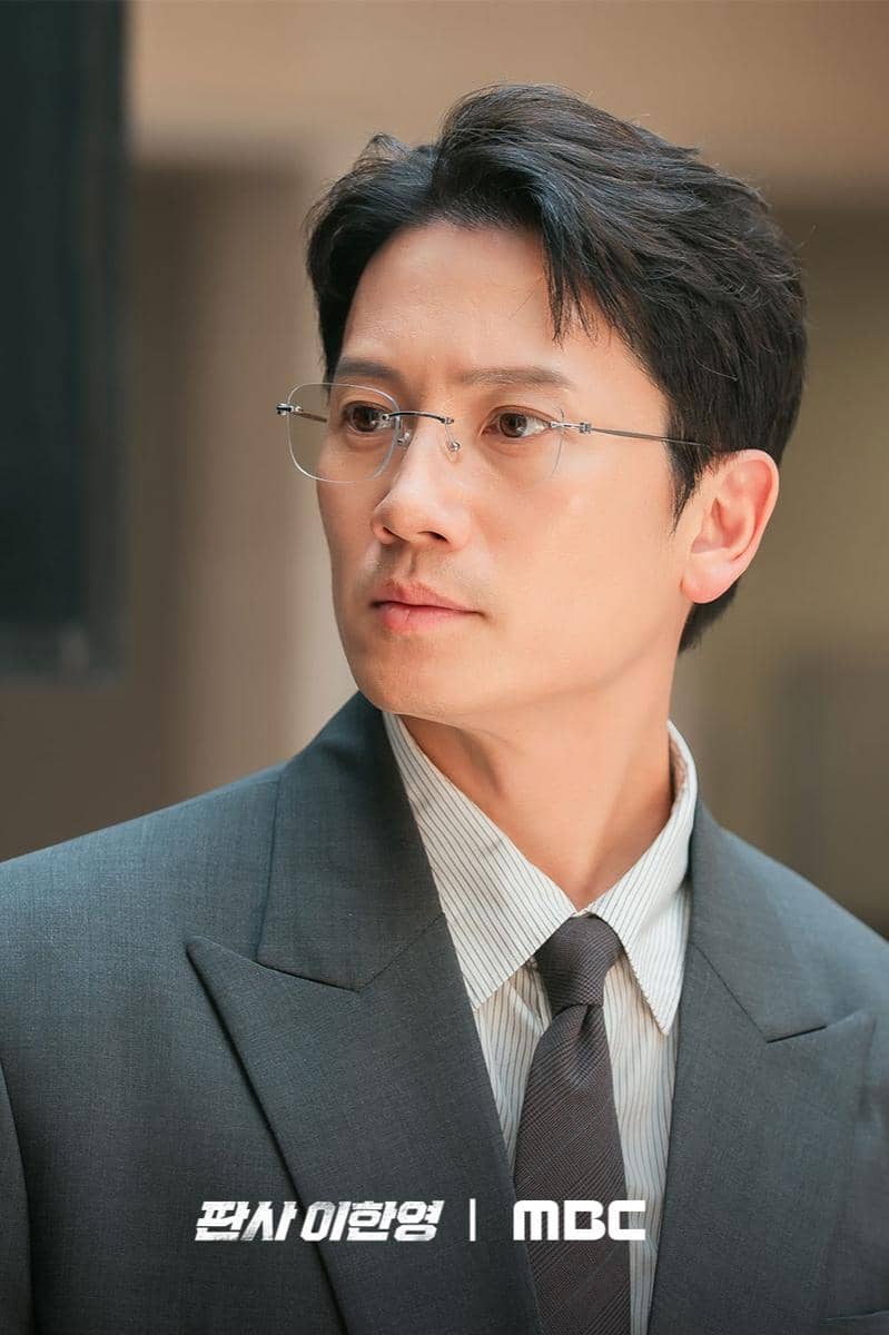 still cuts Ji Sung di The Judge Returns. 