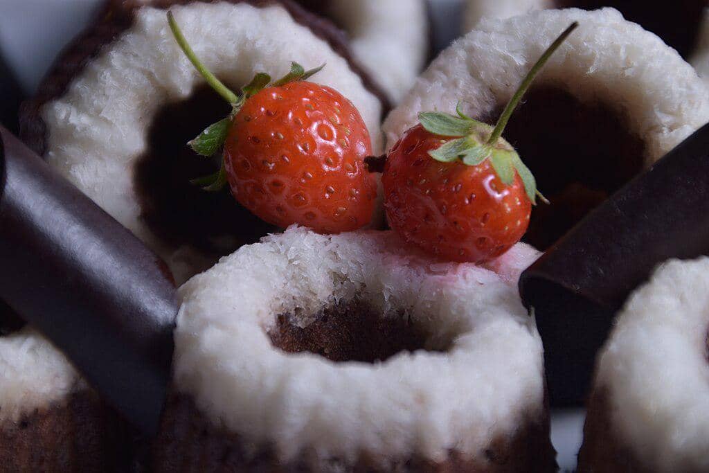 ilustrasi putu ayu cokelat