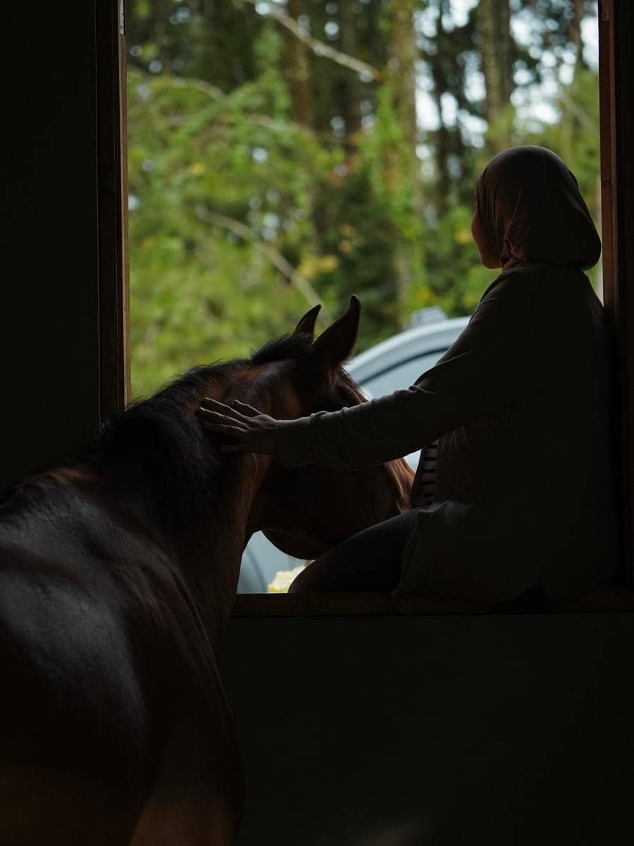 Pemotretan Maternity Zaskia Sungkar di Kandang Kuda (instagram.com/zaskiasungkar15)