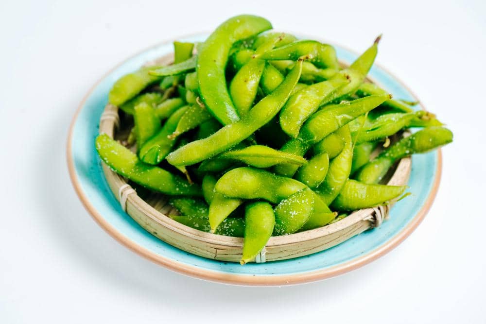 Potret edamame rebus atau kukus 