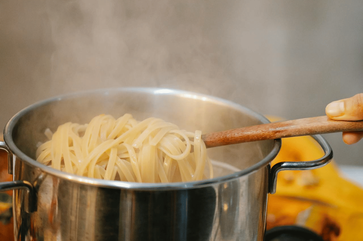 ilustrasi membuat mi