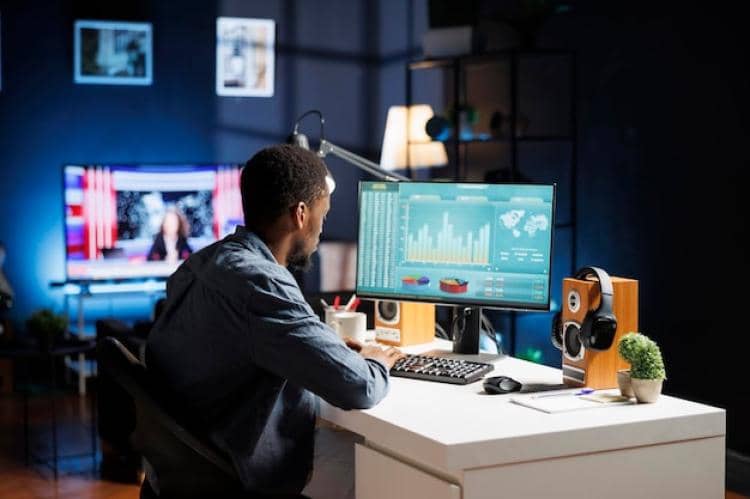 ilustrasi pria berinvestasi emas digital