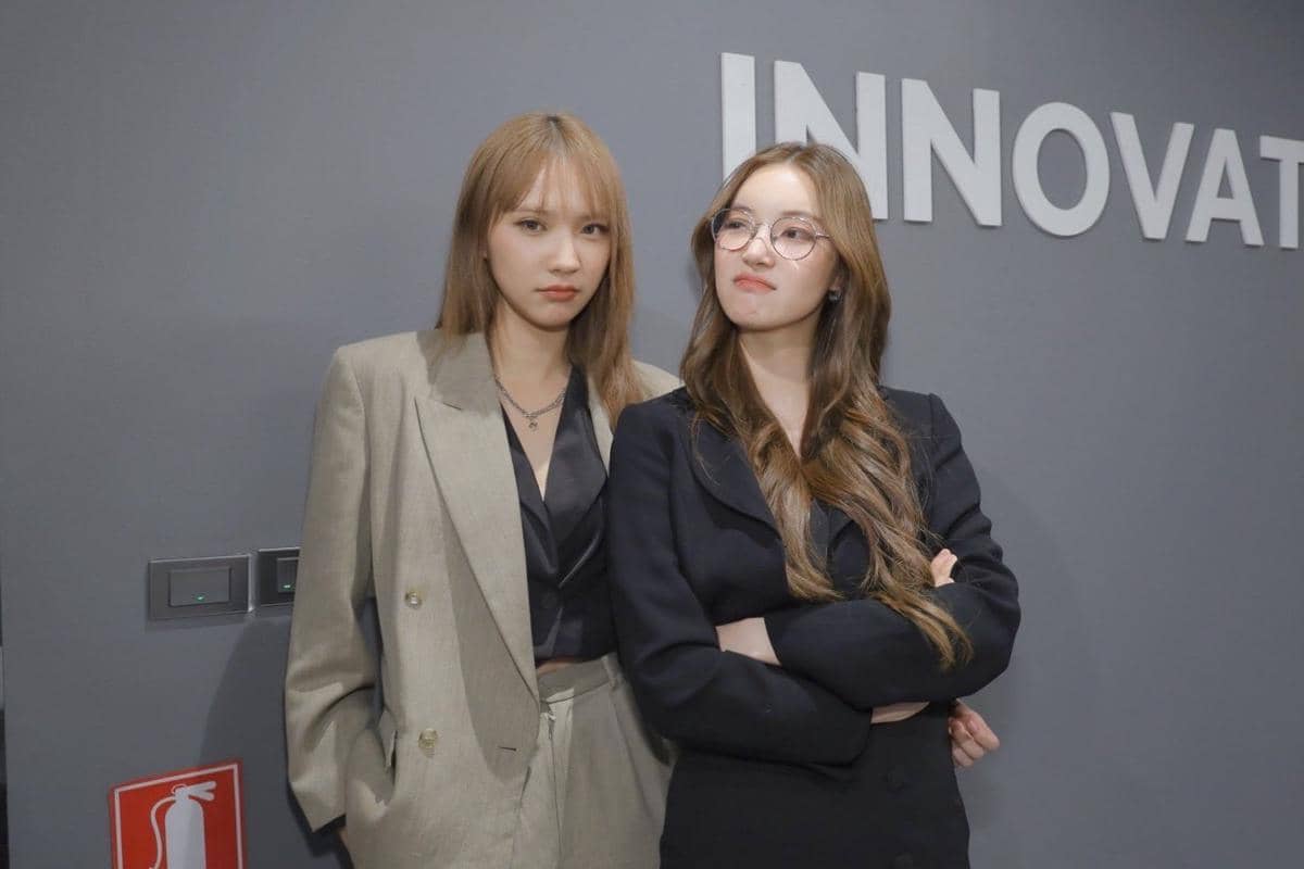 Jan Ployshompoo dan JingJing Yu