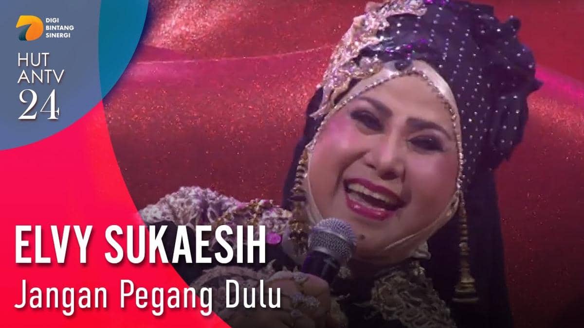 cuplikan penampilan Elvy Sukaesih