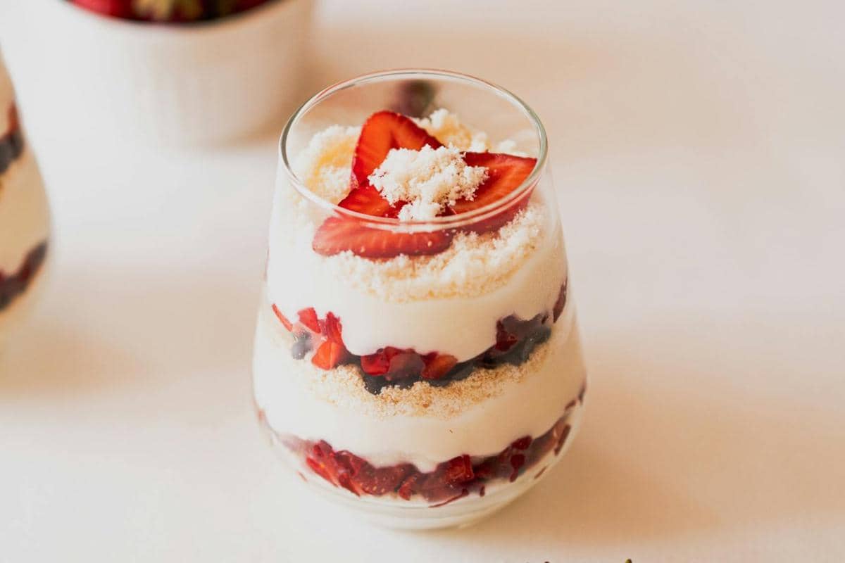 ilustrasi dessert cup