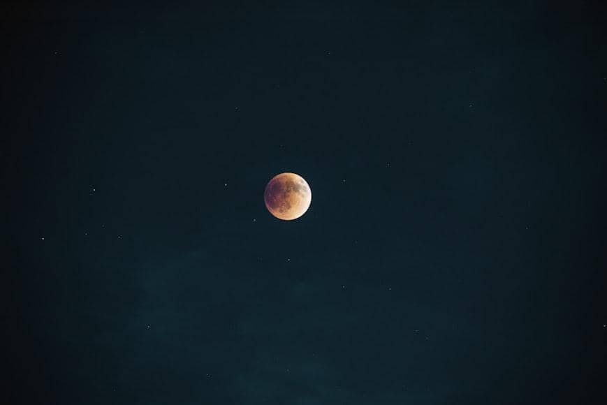 ilustrasi bulan dan bintang aldebaran