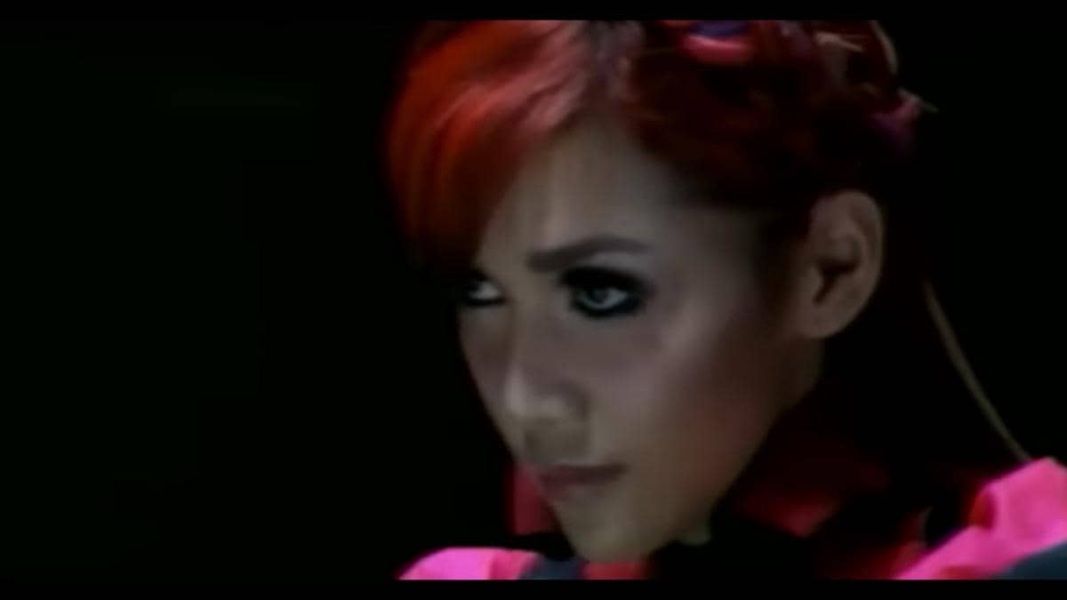 cuplikan video klip "Lelaki Buaya Darat"