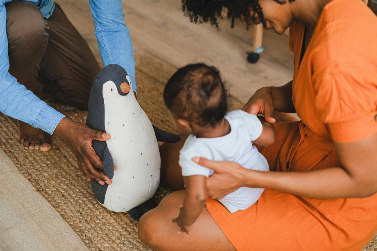 Bolehkah Bayi 4 Bulan Dipangku? Ini Penjelasannya