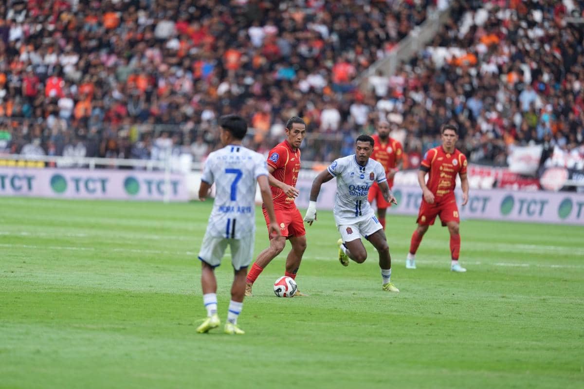 Persija lawan Persijap di Super League