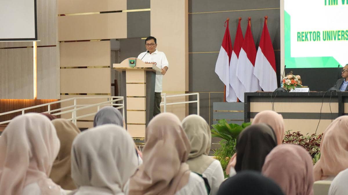 Sebanyak 400 mahasiswa Universitas Andalas (Unand) dikerahkan untuk bergabung ke dalam tim verifikasi dan validasi rumah warga yang rusak akibat bencana banjir bandang dan longsor di Sumatra Barat (Sumbar). 