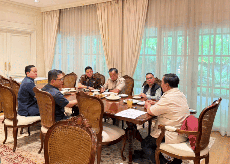 Prabowo bertemu Satgas Pemulihan Bencana