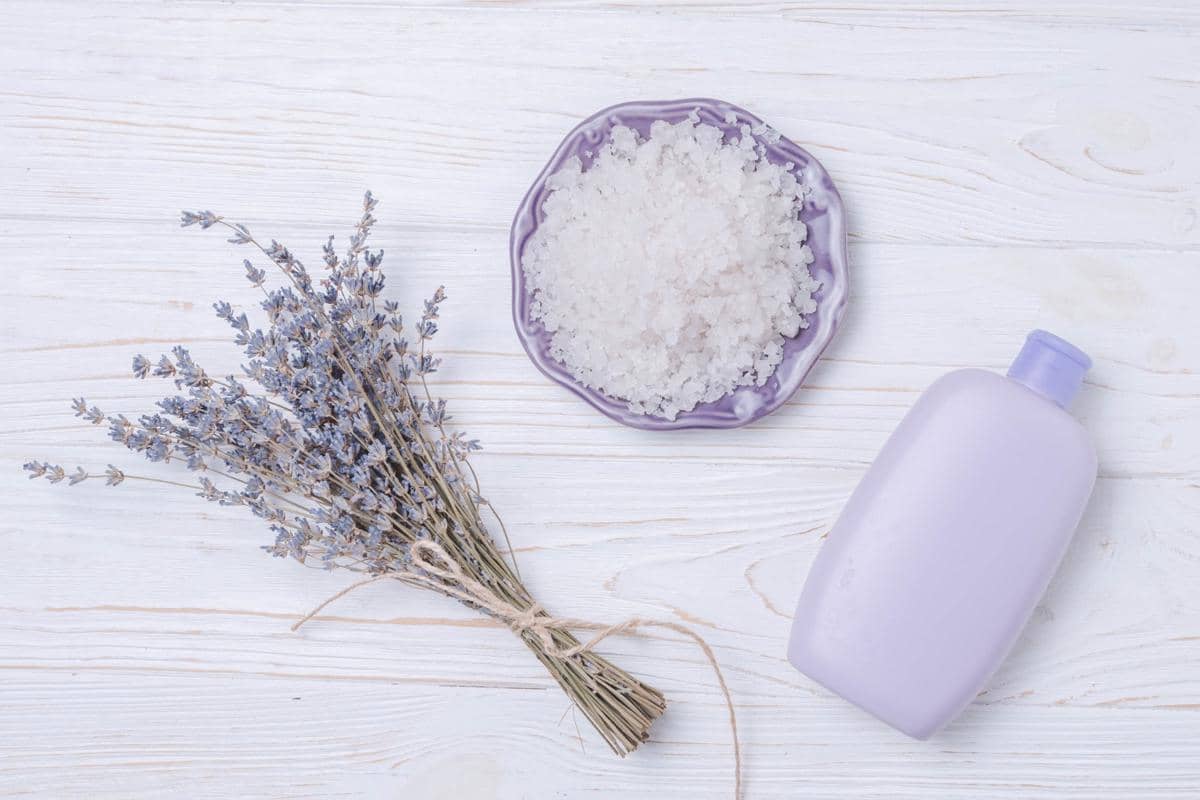 ilustrasi bath salt lavender