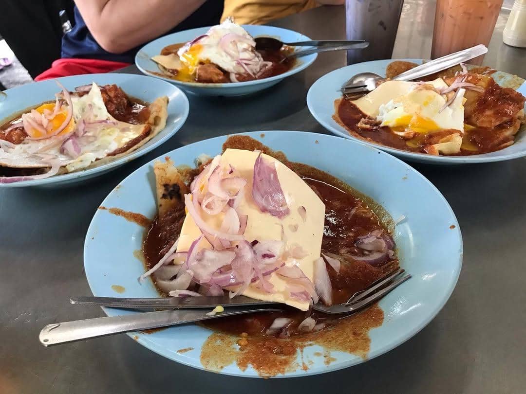 potret seporsi roti canai spesial daging