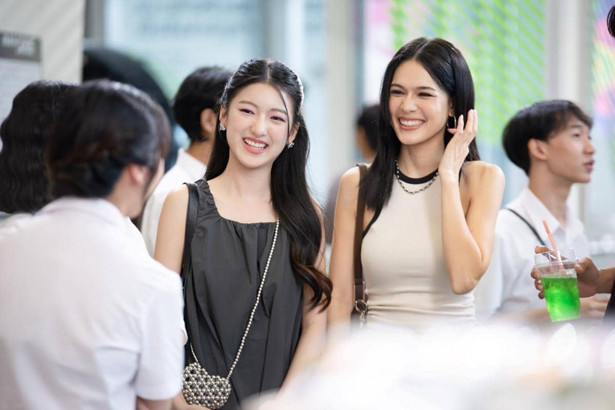 cuplikan The Love Never Sets