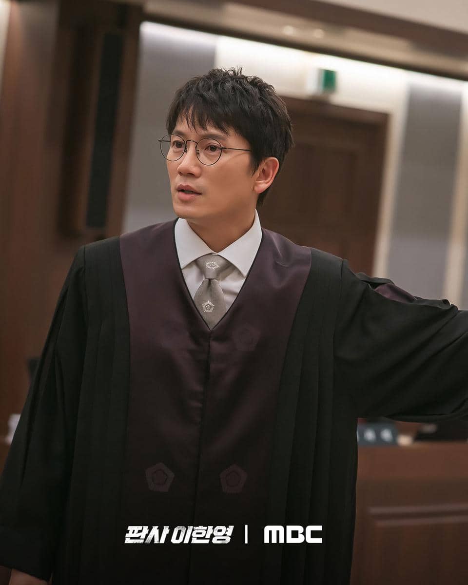 still cut drama Korea The Judge Returns 