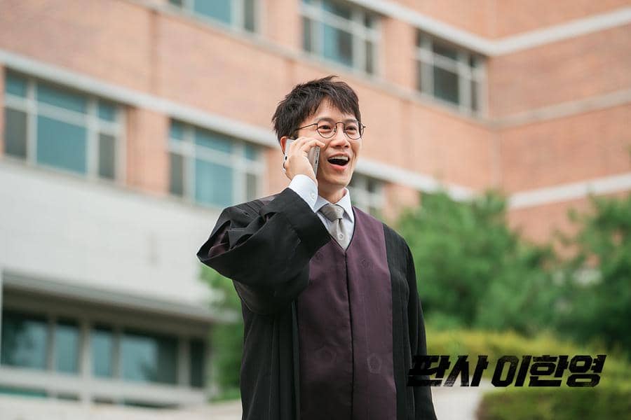Ji Sung di drakor The Judge Returns