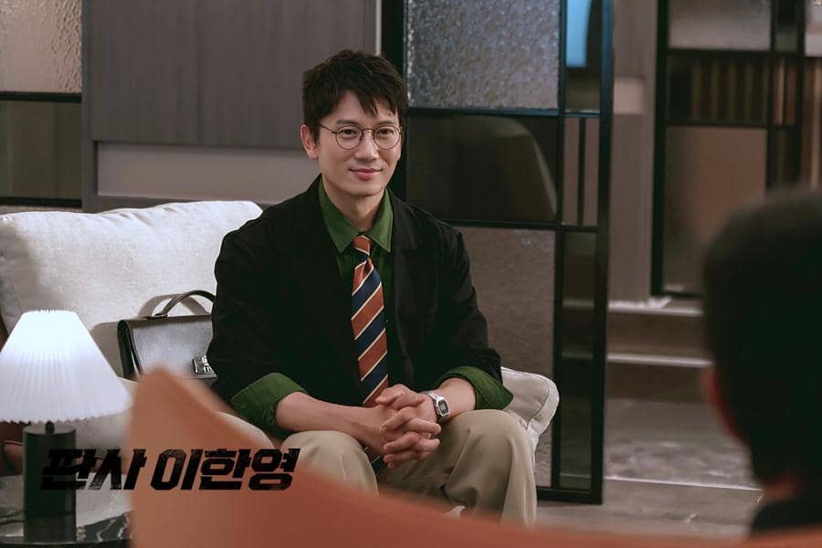 Ji Sung di drakor The Judge Returns