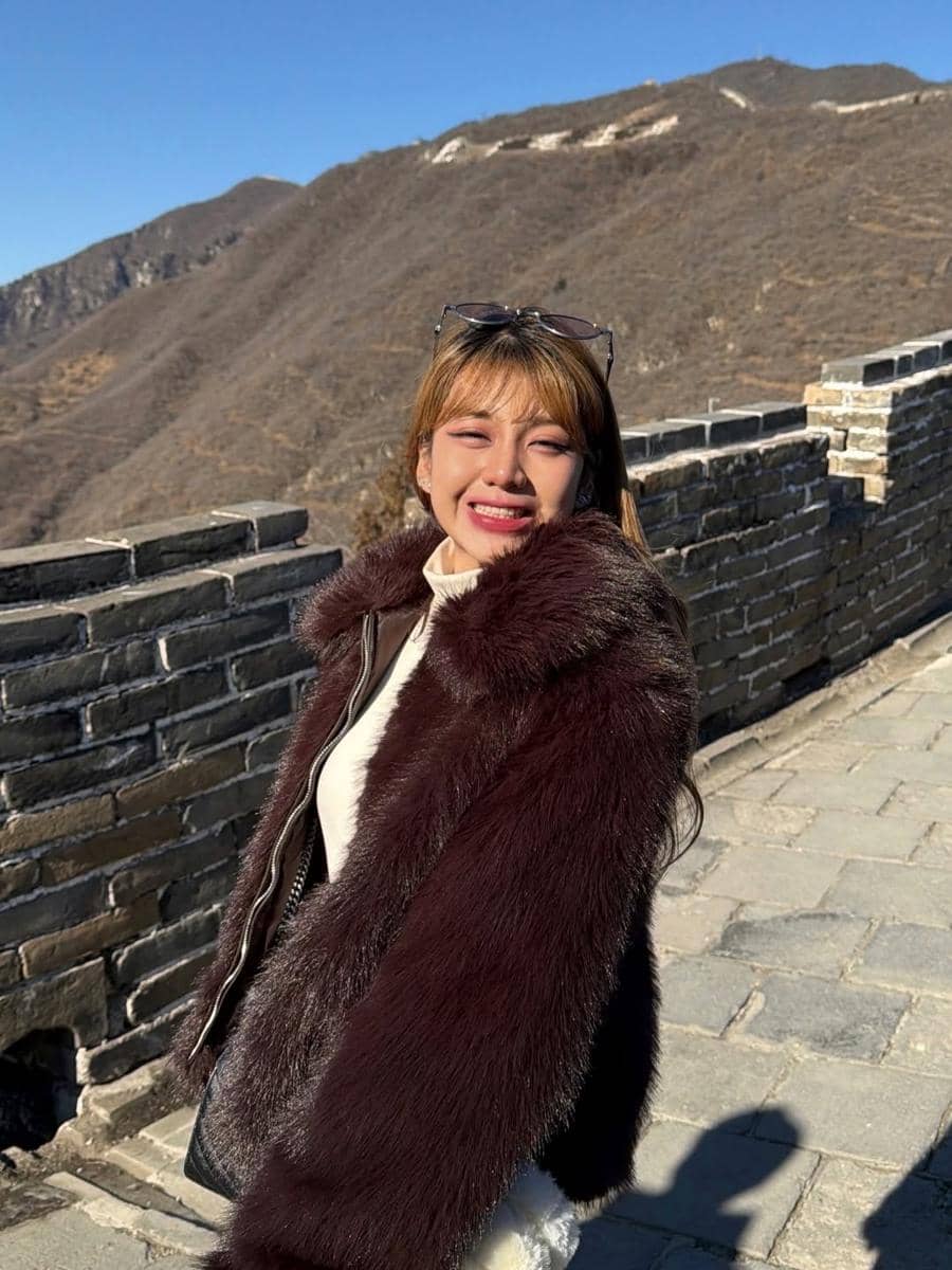 Ghea Indrawari mengunjungi tempat populer di Beijing.