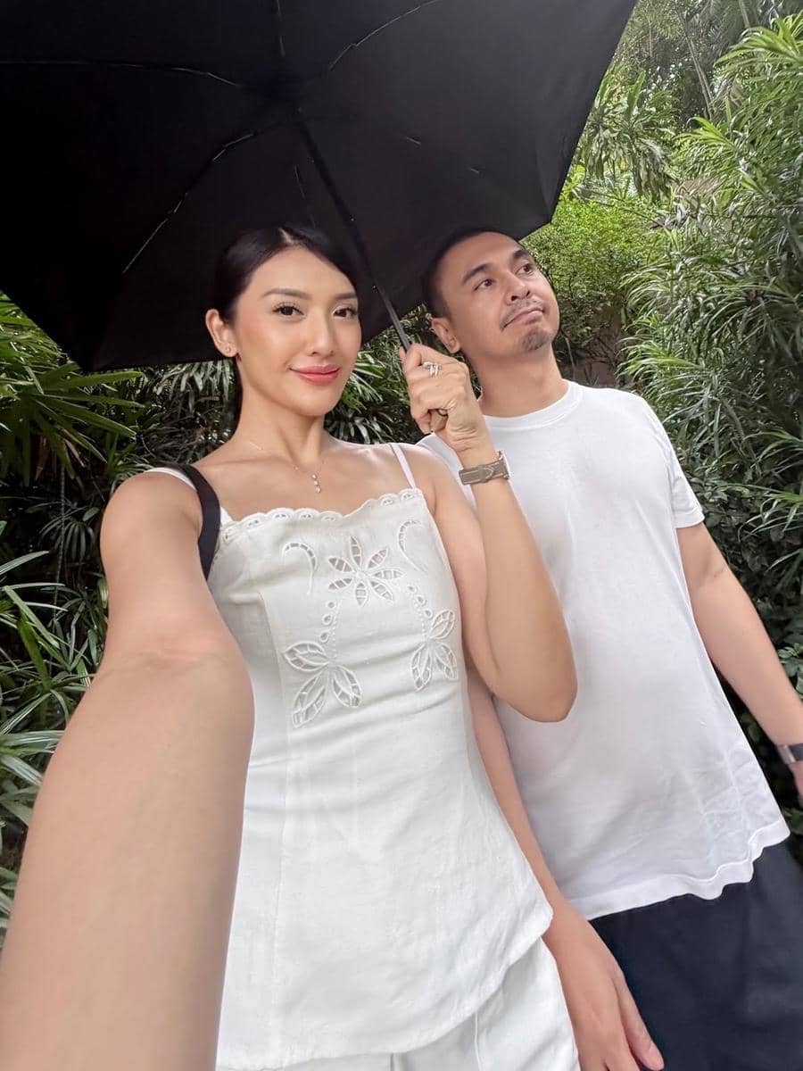 Keluarga Anissa Aziza ke Singapore Zoo.