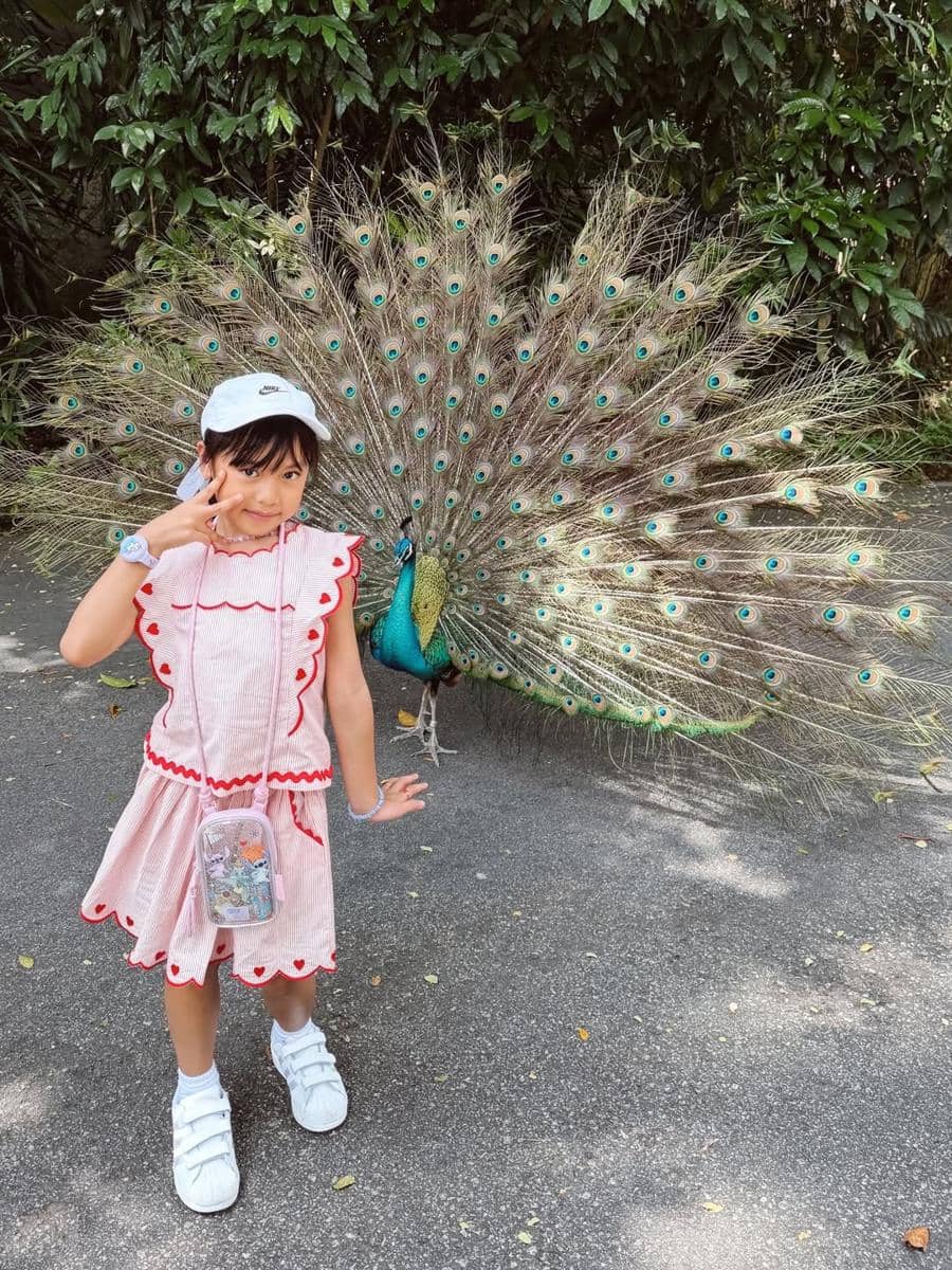 Keluarga Anissa Aziza ke Singapore Zoo.