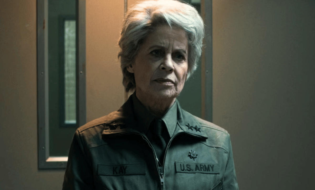 Dr. Kay dalam Stranger Things.