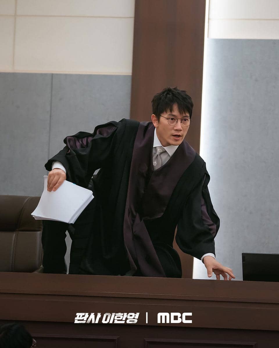 cuplikan drama The Judge Returns
