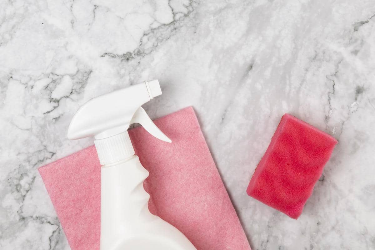 ilustrasi alat pembersih