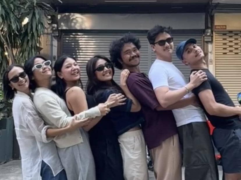 potret Baskara Mahendra liburan ke Bangkok bareng geng artisnya