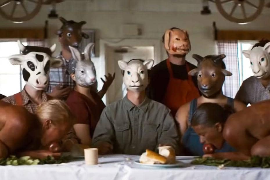 cuplikan film "The Farm"