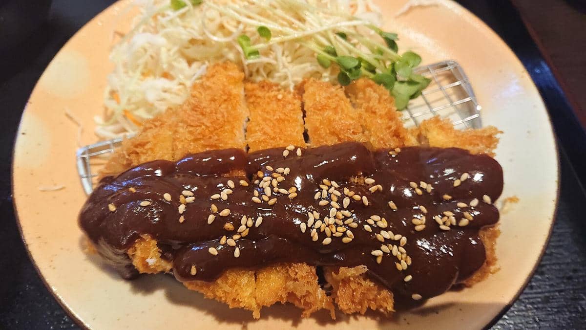 ilustrasi miso katsu di Nagaoya