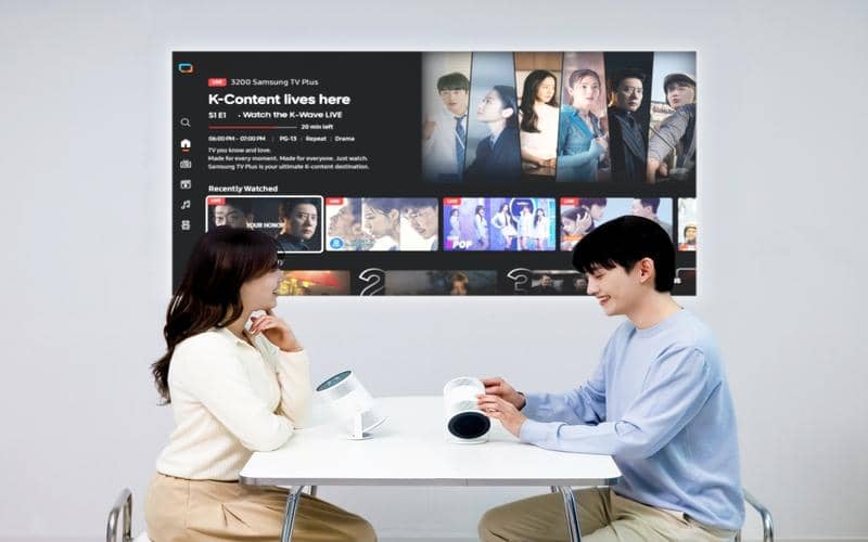 The Freestyle+, proyektor portabel terbaru Samsung berbasis AI