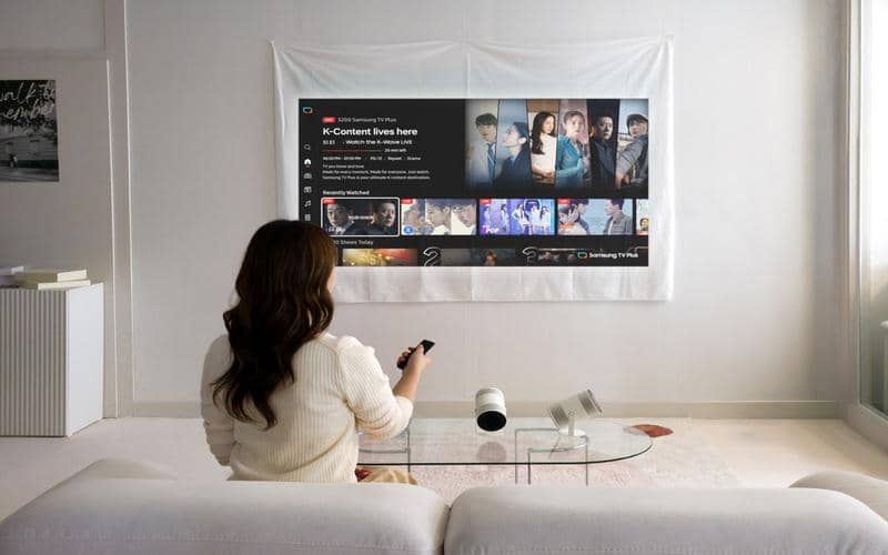 Proyektor portabel AI dari Samsung