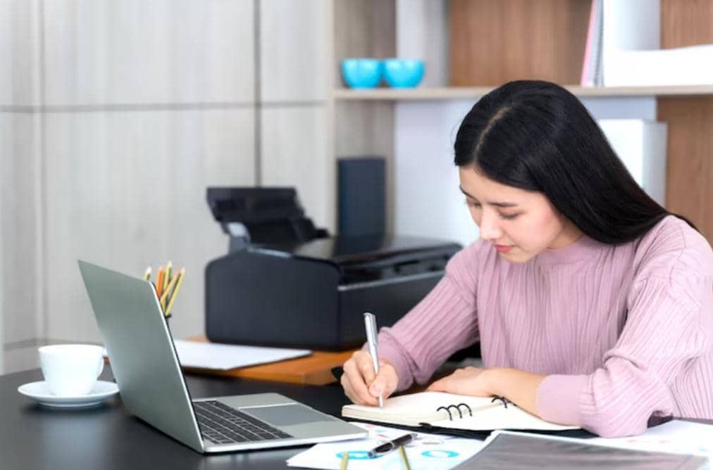 ilustrasi membuat daftar tugas