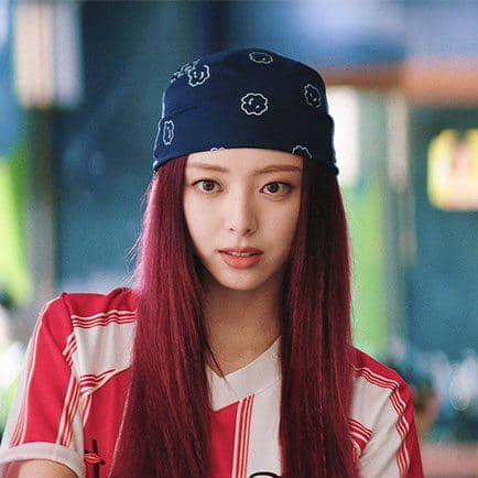 Still cut Yuna ITZY di drama Undercover Miss Hong