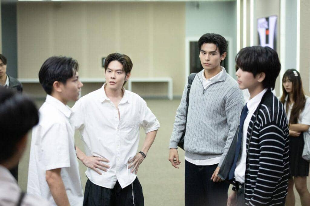 cuplikan The Love Never Sets