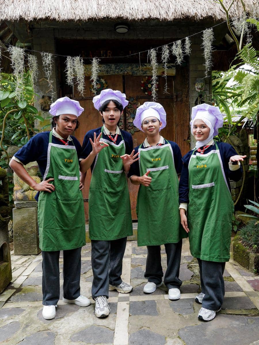 Tim Agung dan Tim Batur Road of Champions di Bali (instagram.com/ruangguru)