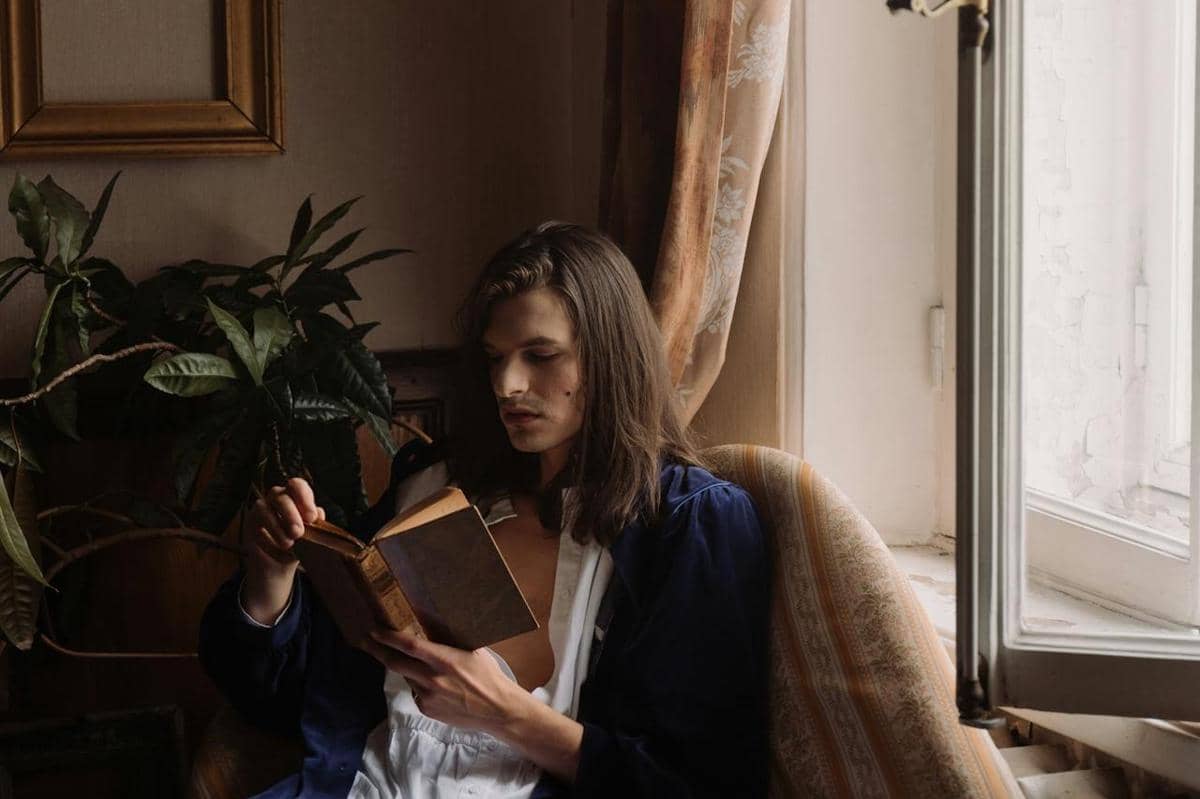 ilustrasi cahaya alami jadi elemen penting untuk membuat reading corner jadi nyaman