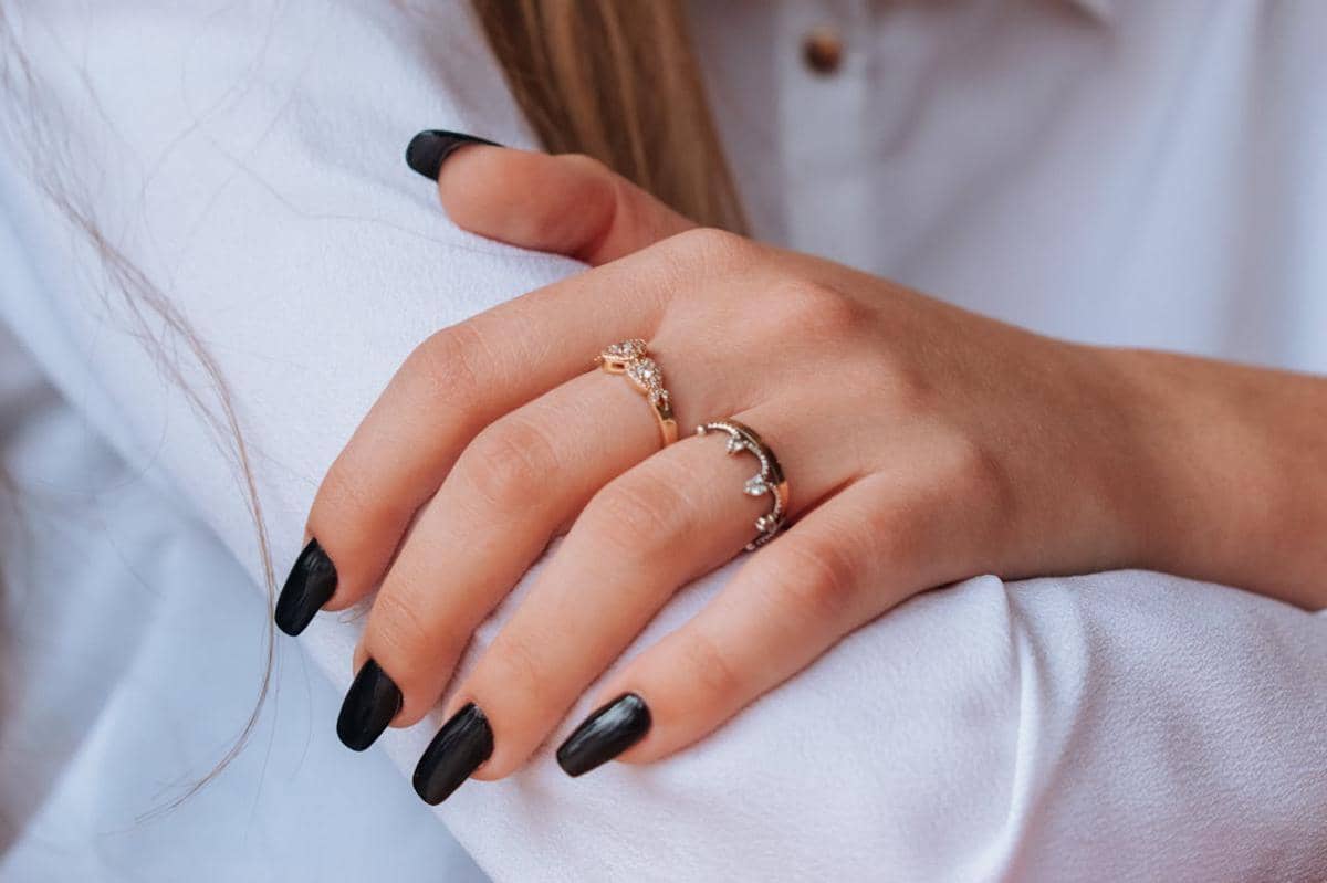 Inspirasi warna kuku