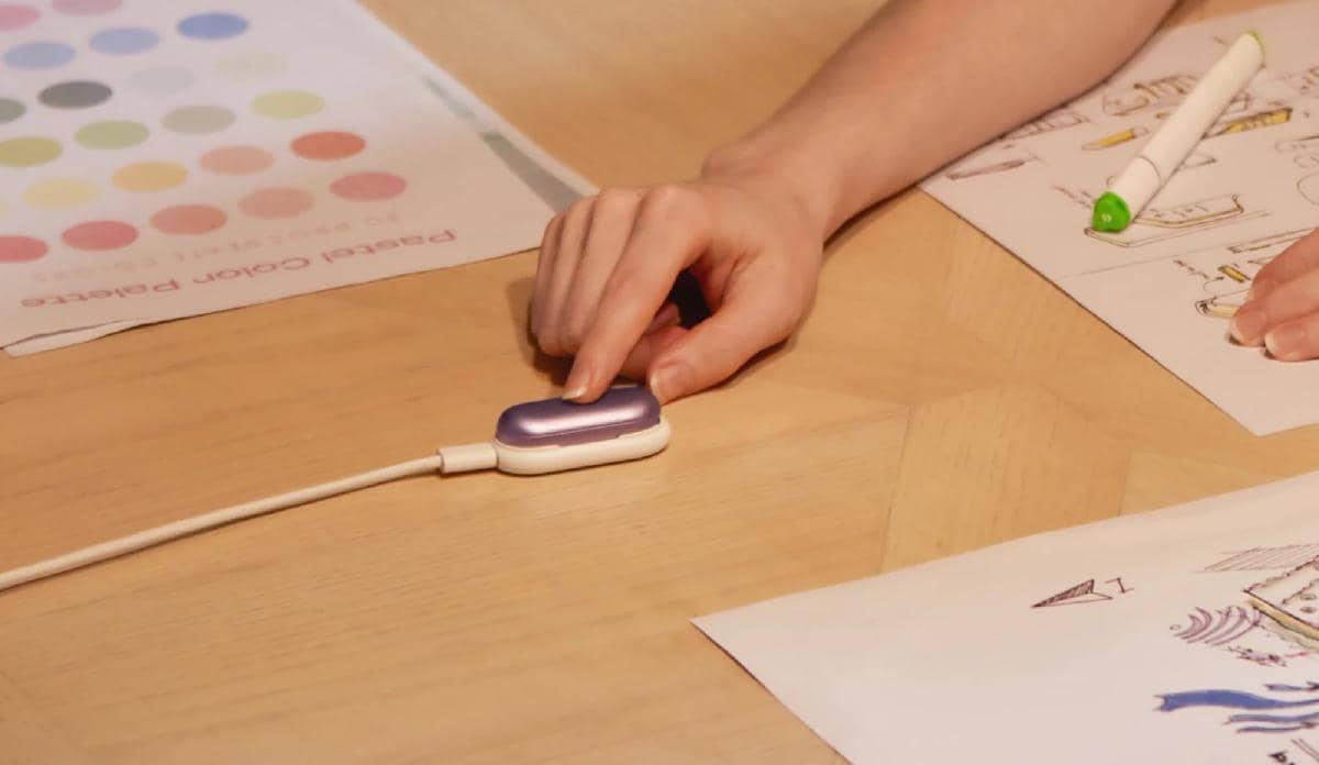 ilustrasi menekan tombol rekaman NotePin S