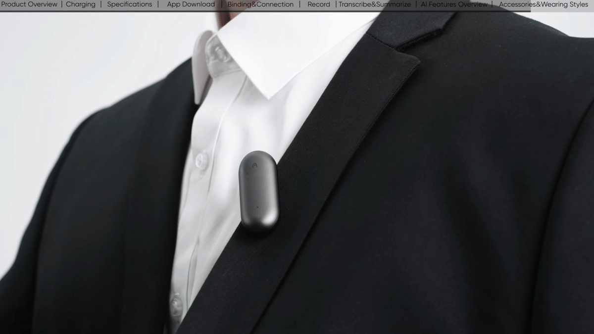 ilustrasi menggunakan NotePin S di baju