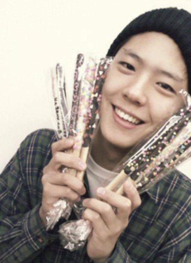 potret predebut Park Bo Gum saat pacaran viral