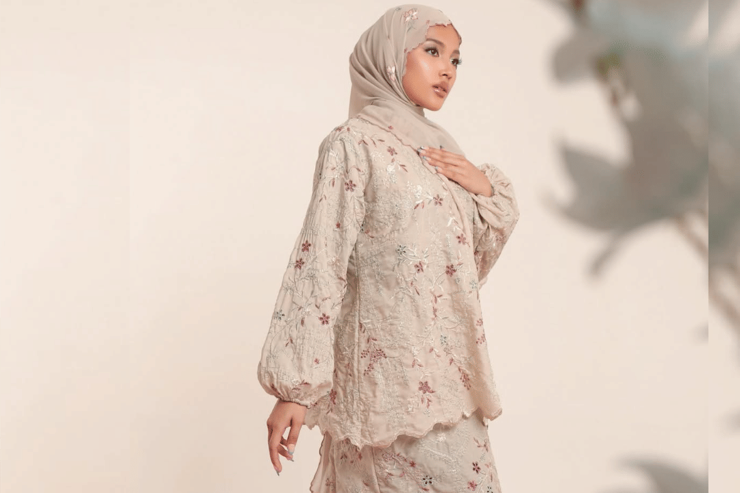 ilustrasi set rok berbahan katun