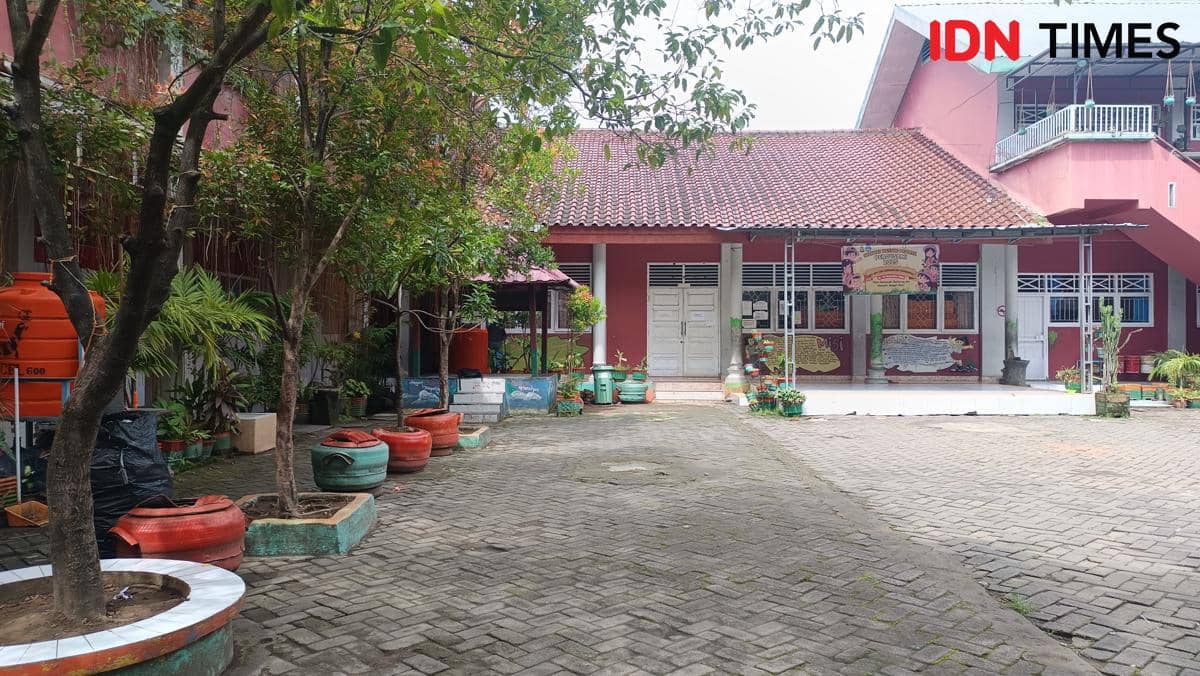 Suasana di SD Inpres Unggulan Toddopuli, Makassar, Senin (5/1/2026). IDN Times/Asrhawi Muin