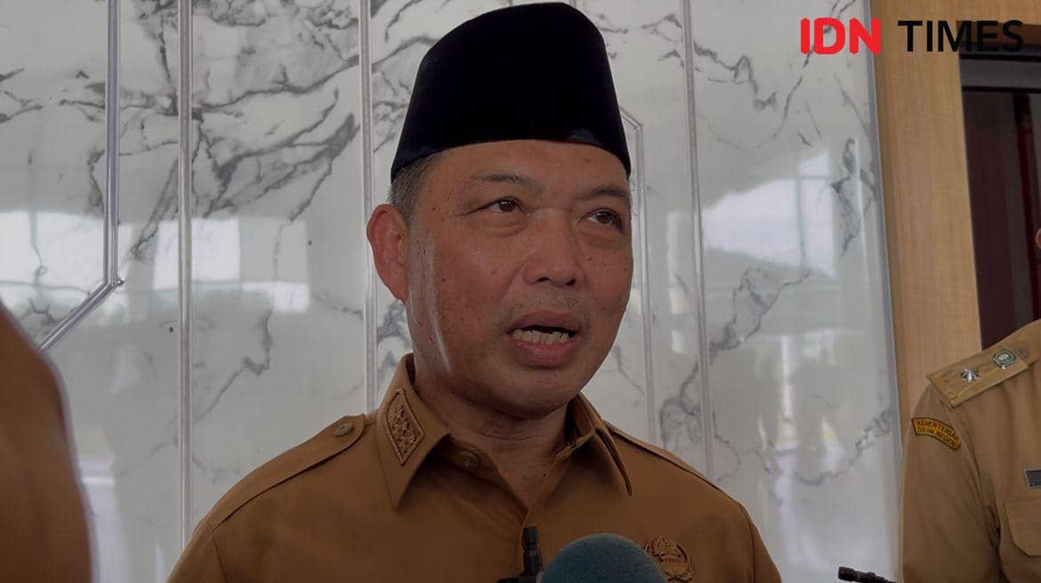 Gubernur Kalbar, Ria Norsan. 