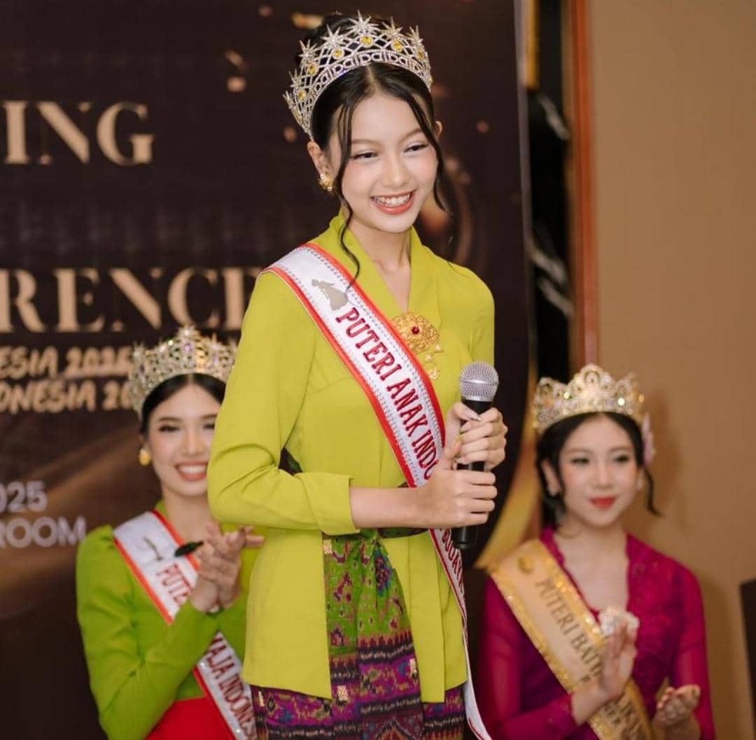 Irna Enggrasia Aurelia pelajar Sumsel yang menyabet gelar Puteri Anak Indonesia Budaya 2025